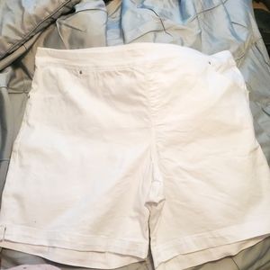 Terra & Skye Bermuda Shorts Never Worn